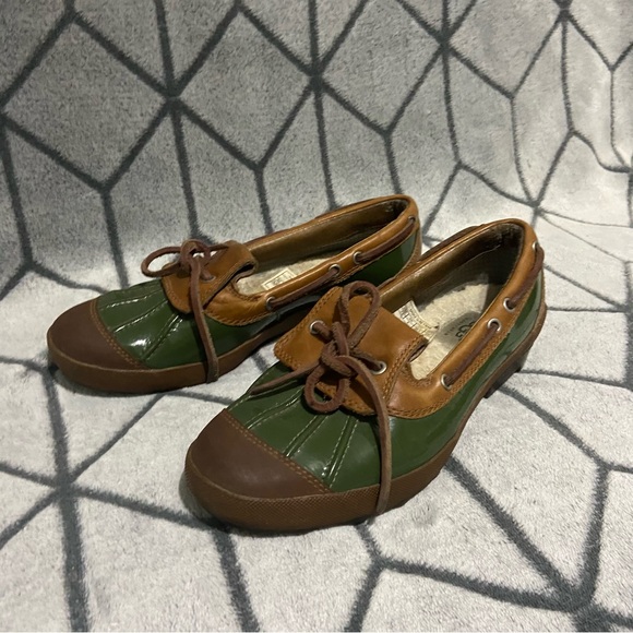 UGG Australia Waterproof Ashdale Green and Brown Leather Duck Shoes - Picture 3 of 11